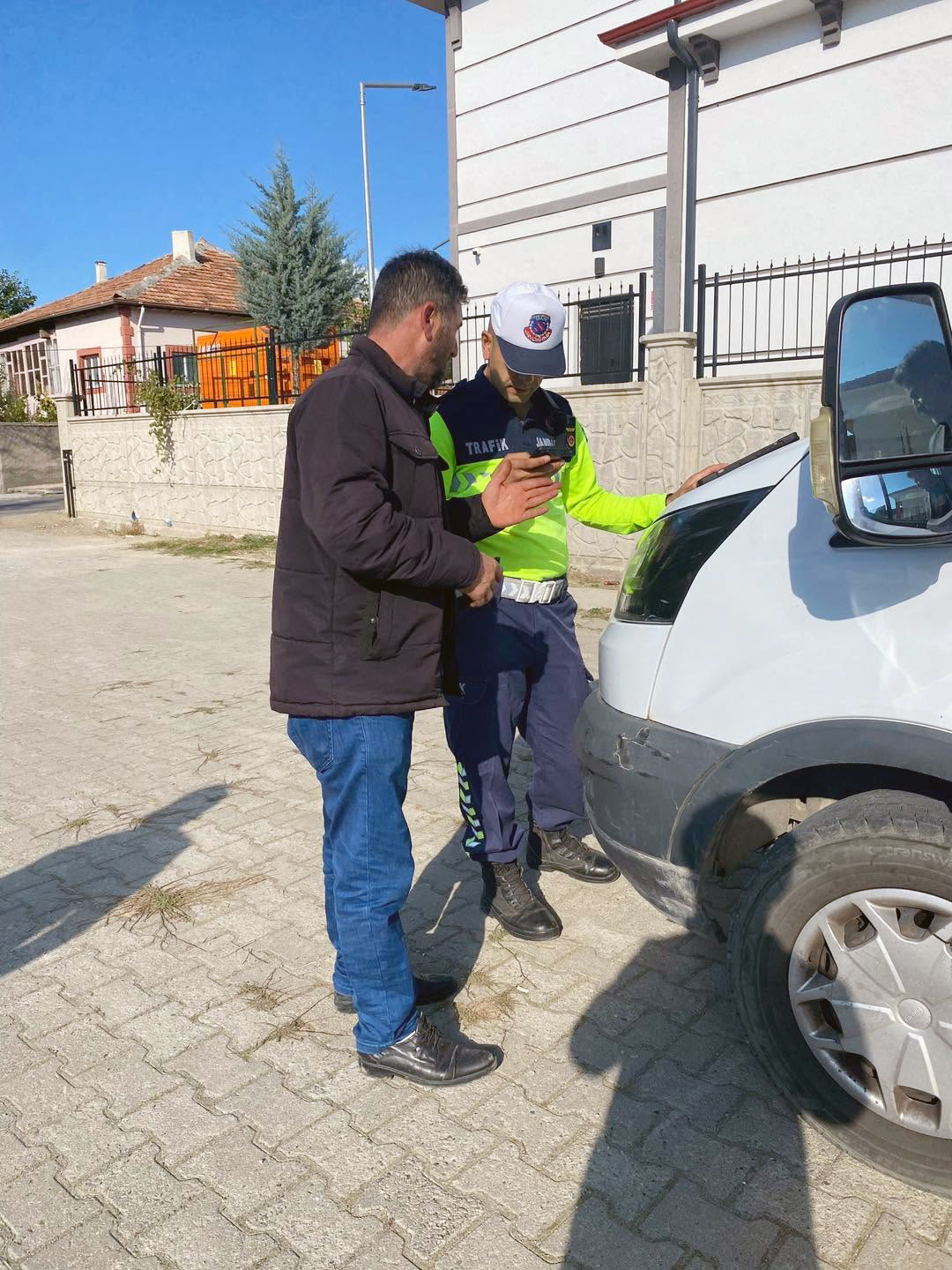 Öğrenci servislerine yakın takip