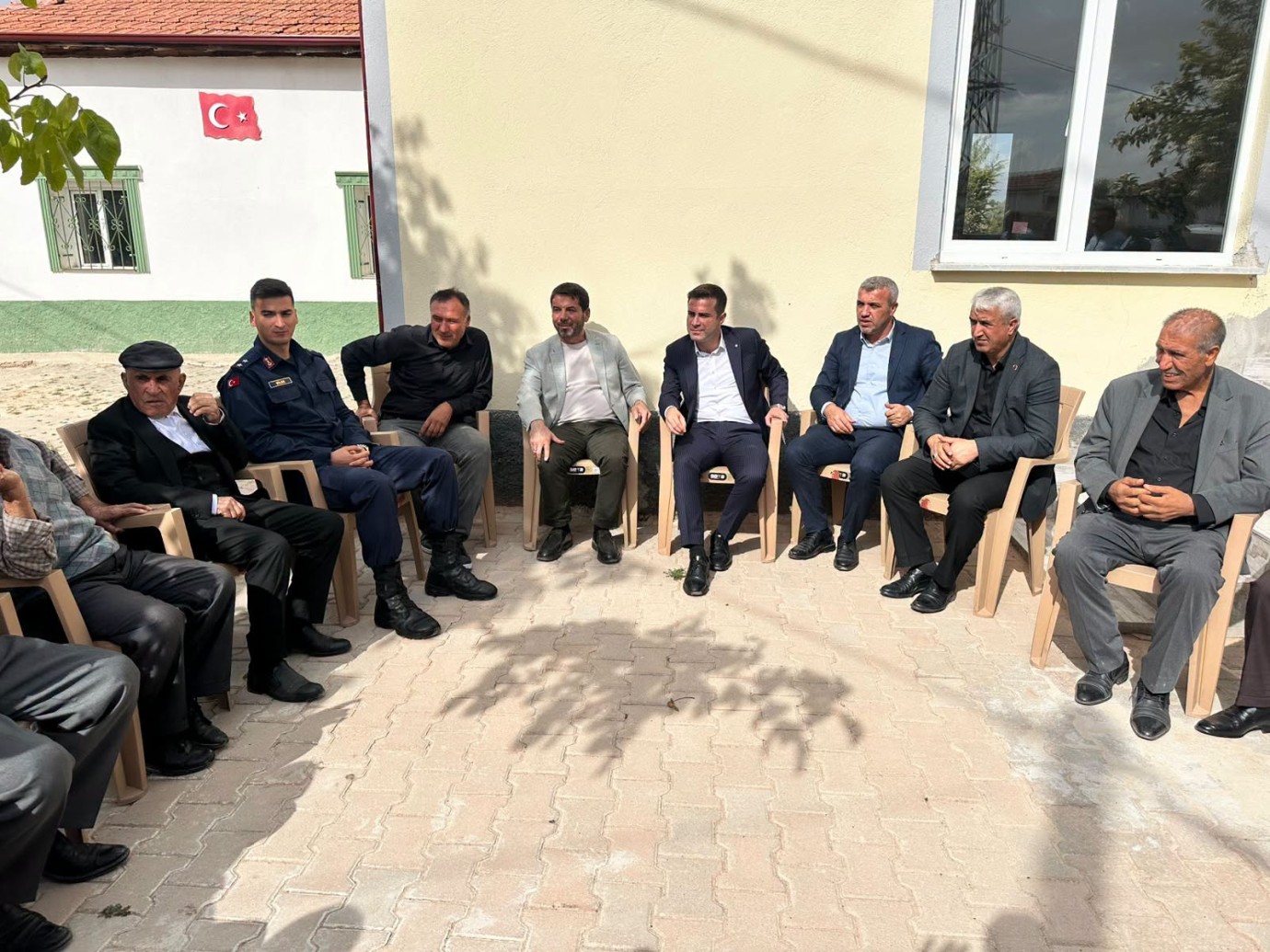 Yol çalışmalarını yerinde incelendi