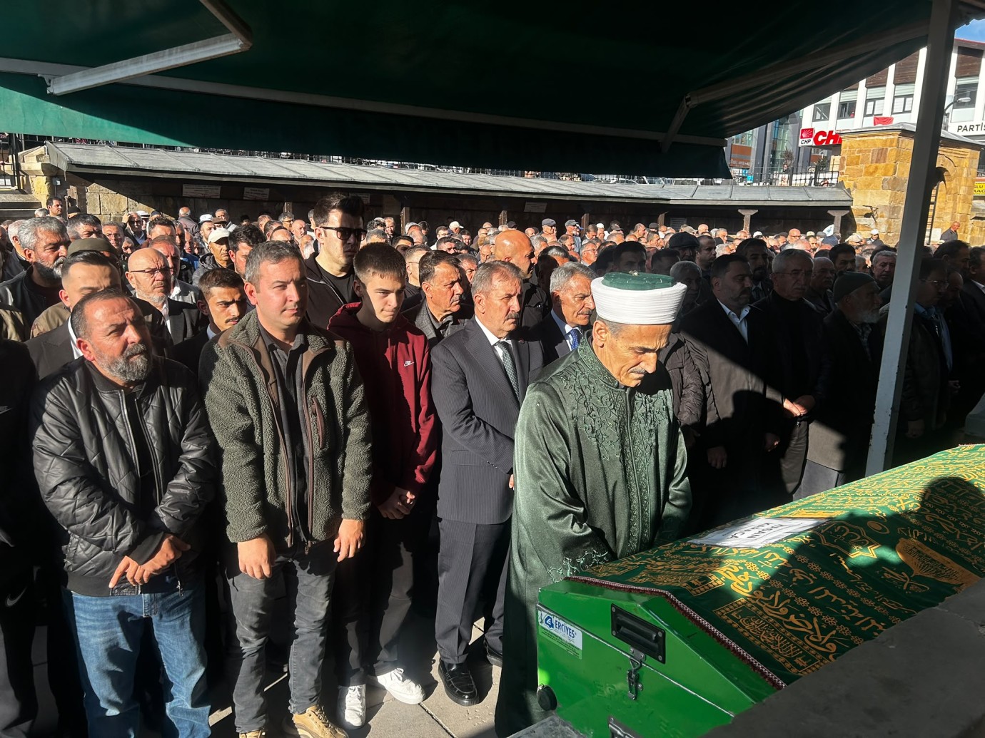 Hasan Karaca toprağa verildi