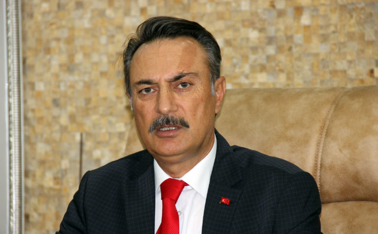 Dursun’dan siyasetçi ve bürokratlara Fon eleştirisi