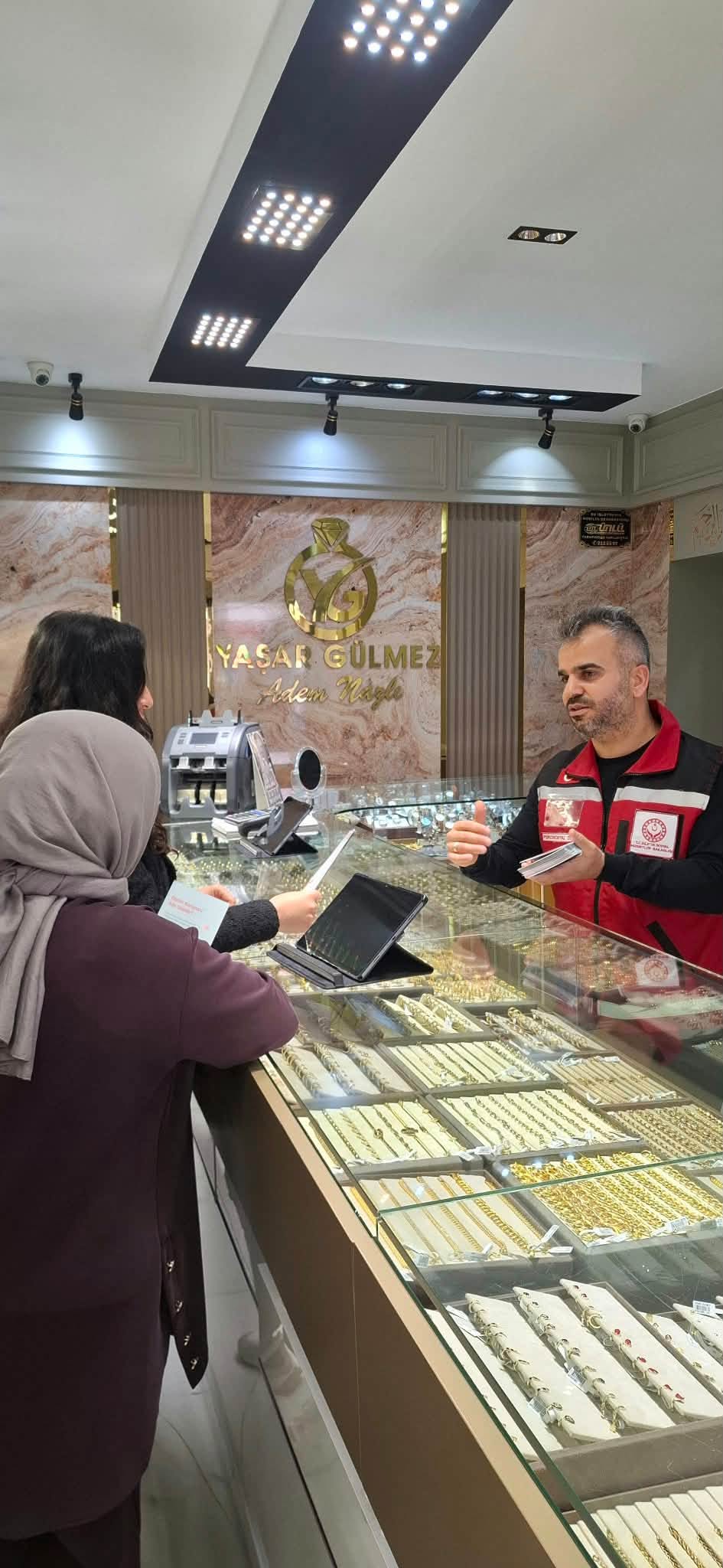 Esnafa koruyucu aile anlatıldı