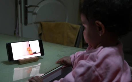 "Çocuğu susturmada kullanılan ‘ekran’, beyinde kalıcı hasar bırakıyor"